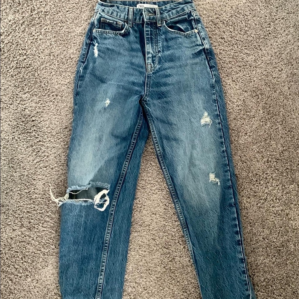 High rise Zara mom jeans size 32 fits like 00